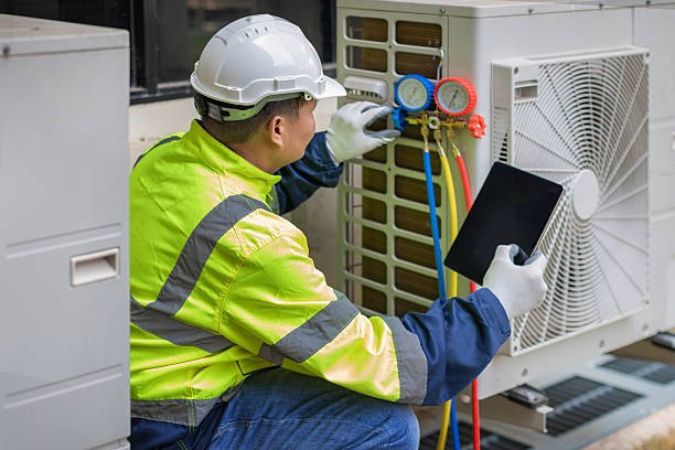 Professional Hvac technician working in Powell, TX
